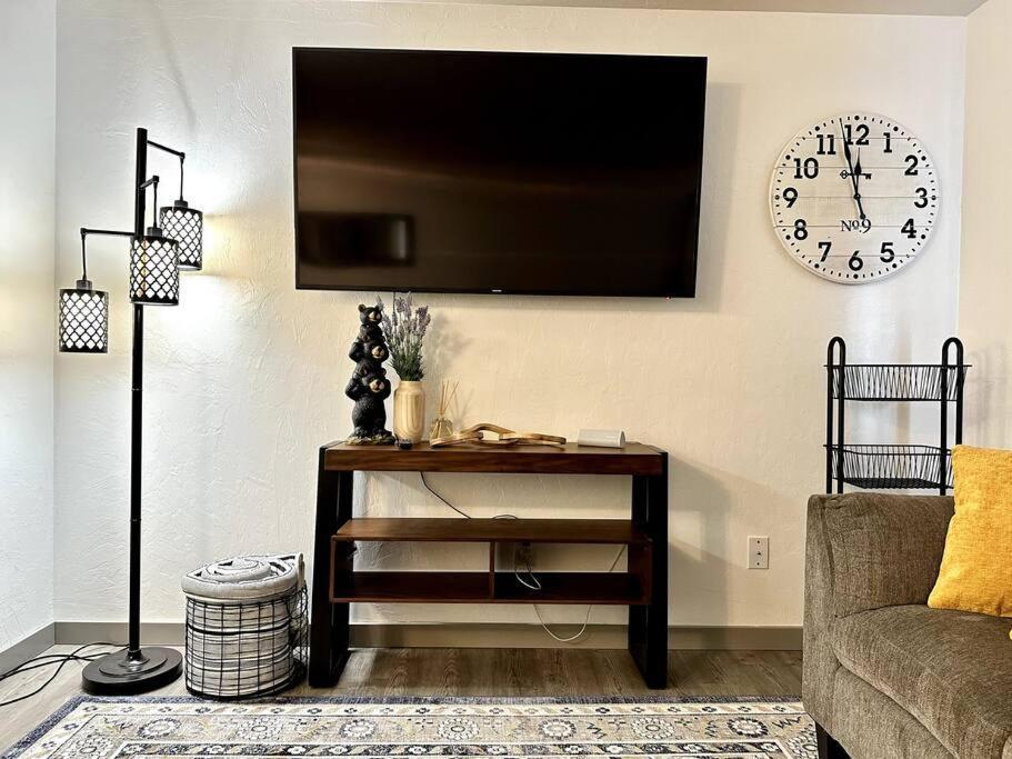 Comfortable 2Br Apt Central Fairbanks Esterno foto